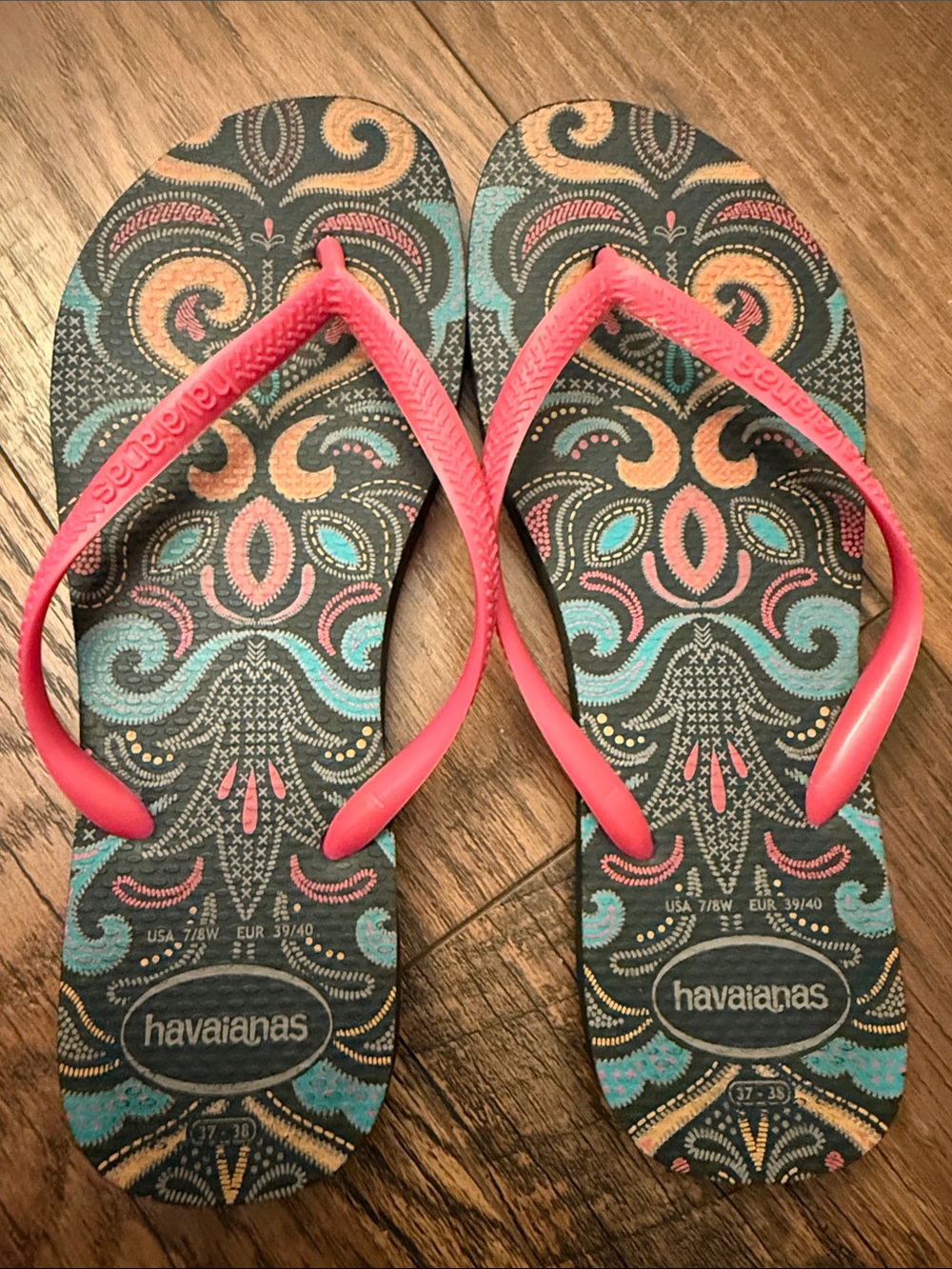 Havaianas Coral-Strap Paisley Pattern Flip Flops